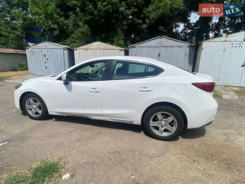 Седан Mazda 3 2017 в Одесі