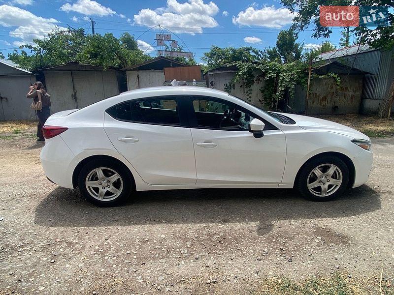 Седан Mazda 3 2017 в Одесі
