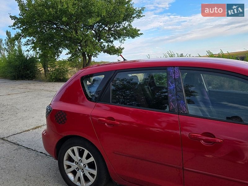 Хэтчбек Mazda 3 2005 в Южноукраинске