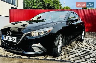 Седан Mazda 3 2015 в Бурштині Седан Mazda 3 2015 в Бурштині