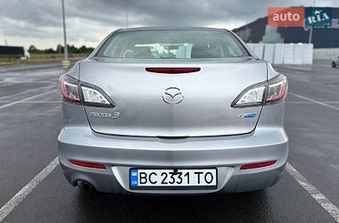 Седан Mazda 3 2013 в Львове