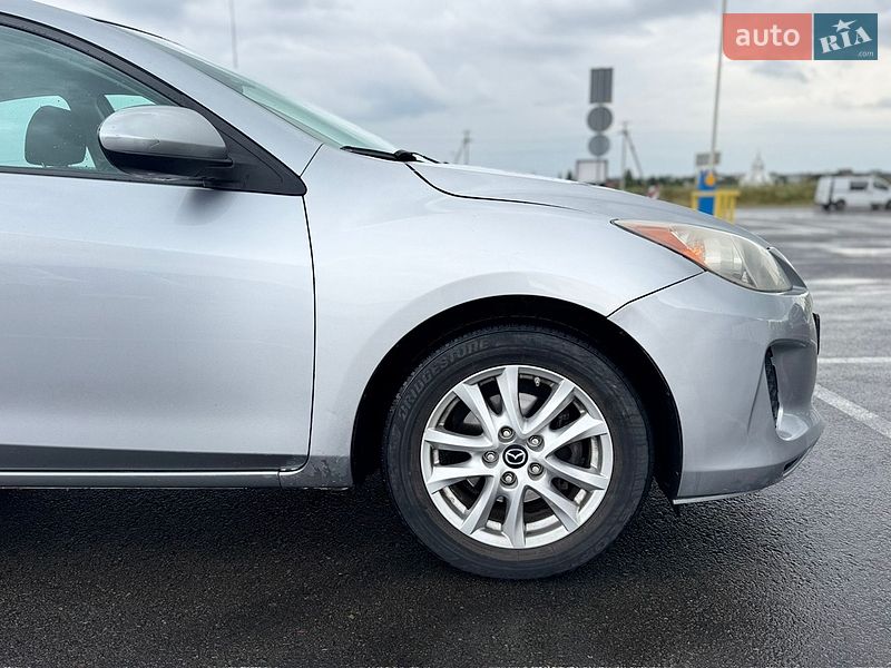 Седан Mazda 3 2013 в Львове