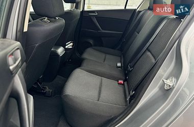Седан Mazda 3 2013 в Львове
