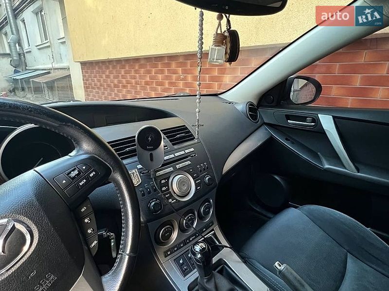 Хэтчбек Mazda 3 2011 в Тернополе