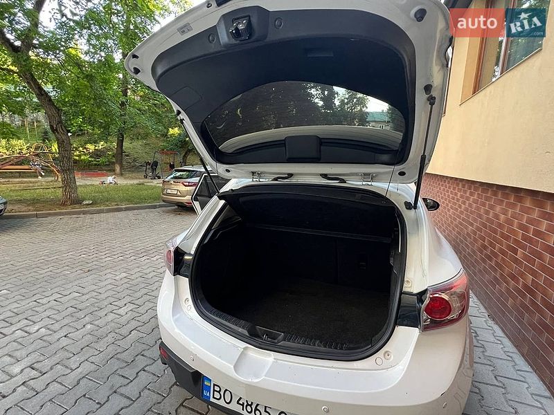 Хэтчбек Mazda 3 2011 в Тернополе