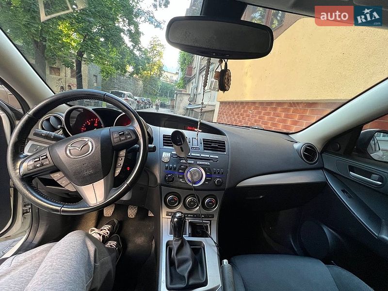 Хэтчбек Mazda 3 2011 в Тернополе
