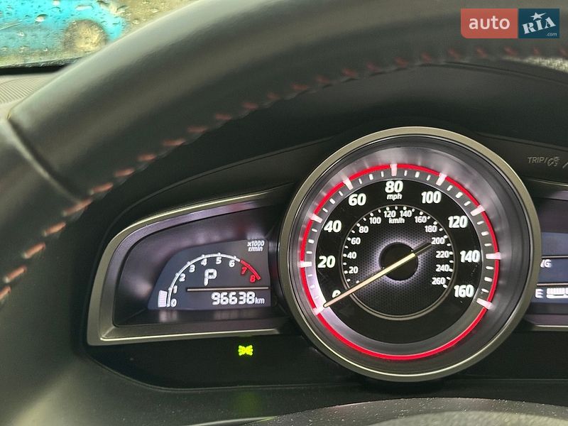 Седан Mazda 3 2015 в Днепре