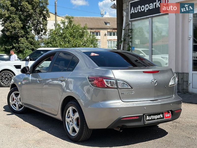 Седан Mazda 3 2011 в Виннице