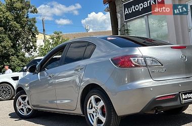 Седан Mazda 3 2011 в Виннице
