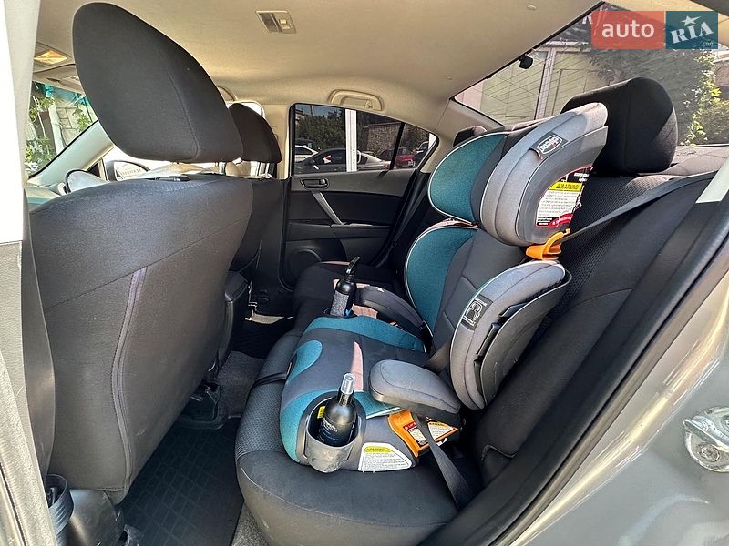 Седан Mazda 3 2011 в Виннице