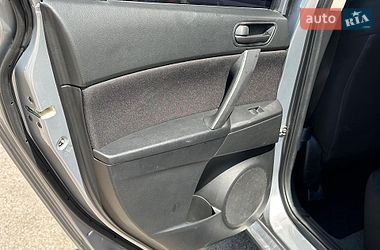 Седан Mazda 3 2011 в Виннице