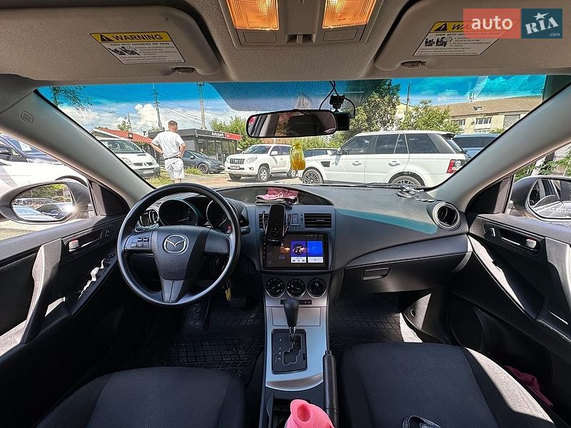 Седан Mazda 3 2011 в Виннице