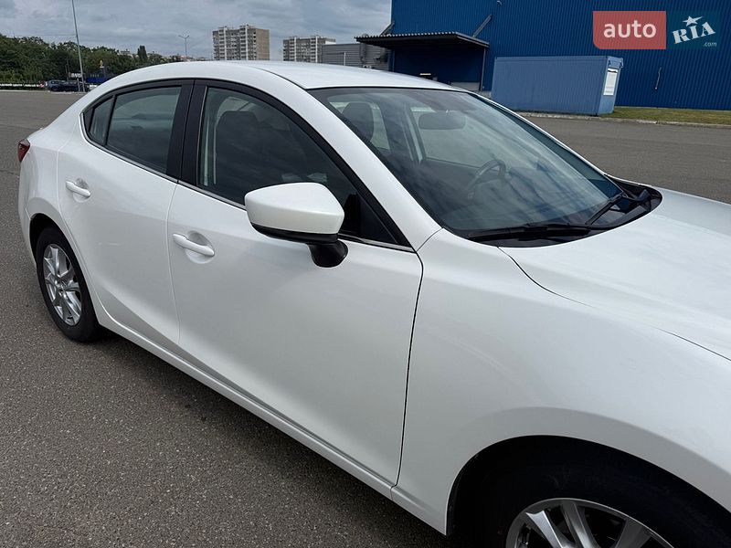 Седан Mazda 3 2018 в Києві