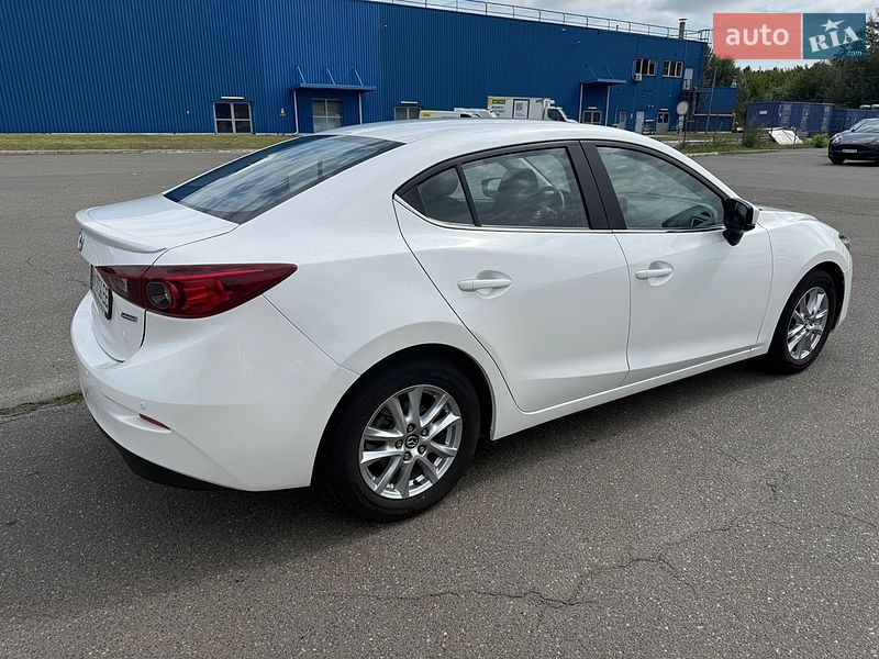 Седан Mazda 3 2018 в Києві