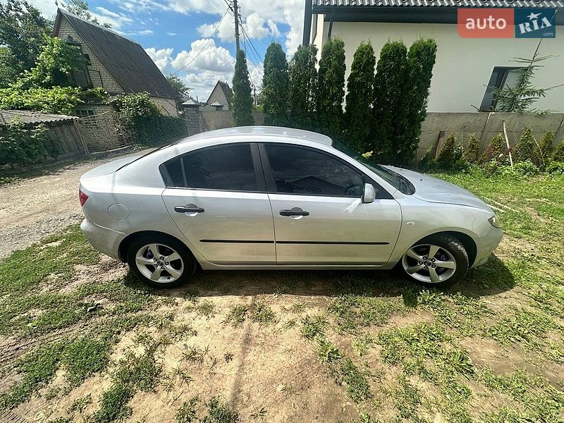 Седан Mazda 3 2005 в Луцке