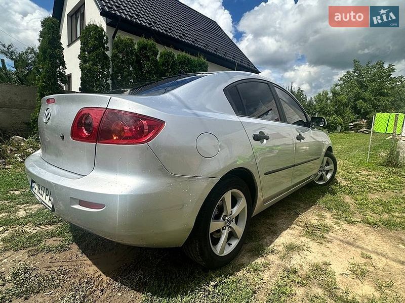 Седан Mazda 3 2005 в Луцке