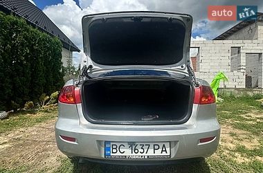 Седан Mazda 3 2005 в Луцке