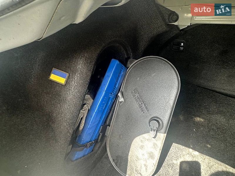 Седан Mazda 3 2005 в Луцке