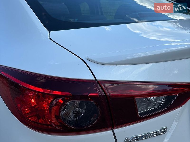 Седан Mazda 3 2017 в Днепре