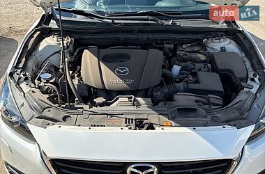 Седан Mazda 3 2017 в Днепре