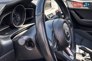 Седан Mazda 3 2017 в Днепре