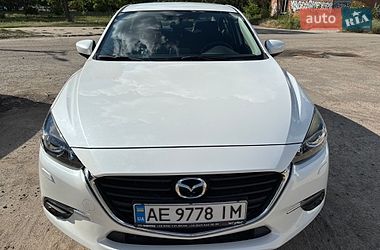 Седан Mazda 3 2017 в Днепре