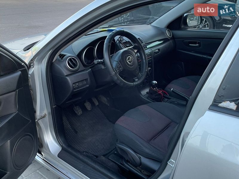 Хетчбек Mazda 3 2006 в Кременчуці