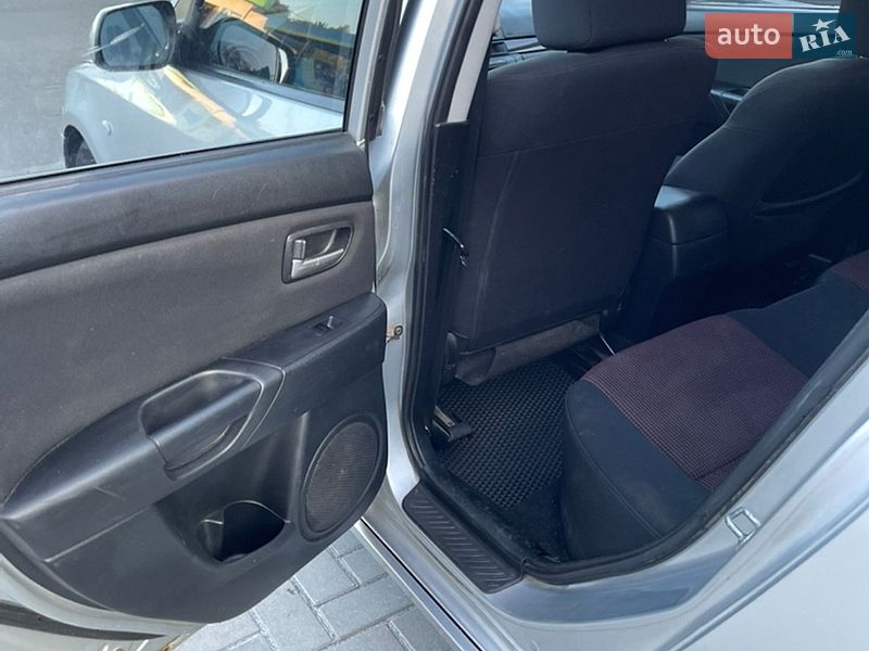 Хетчбек Mazda 3 2006 в Кременчуці