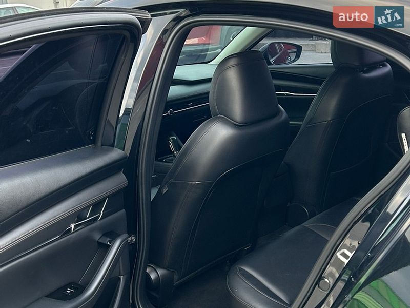 Седан Mazda 3 2018 в Киеве фото 18 Седан Mazda 3 2018 в Киеве