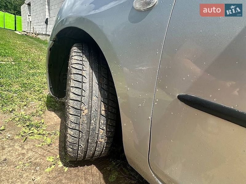 Седан Mazda 3 2005 в Луцке
