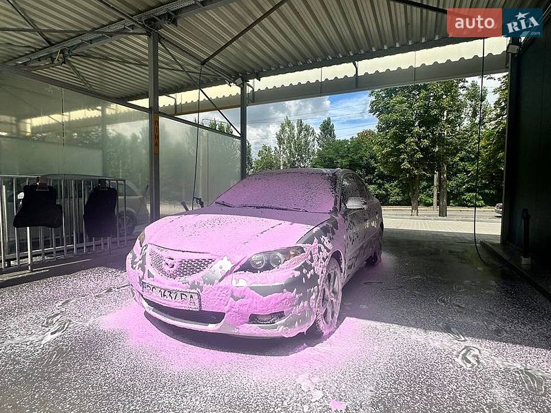 Седан Mazda 3 2005 в Луцке