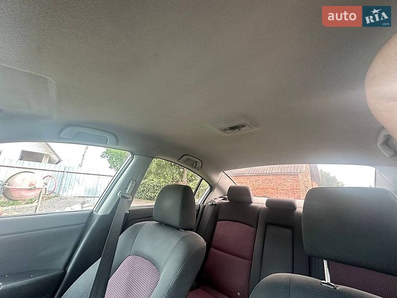 Седан Mazda 3 2005 в Луцке