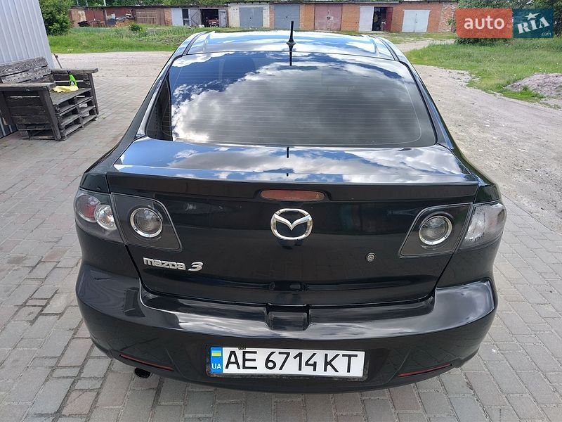 Седан Mazda 3 2007 в Тростянце