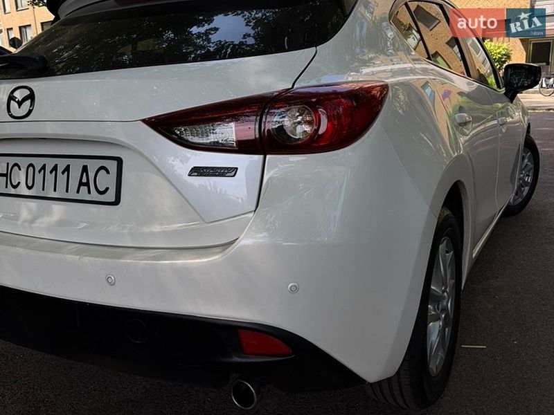 Хэтчбек Mazda 3 2016 в Львове