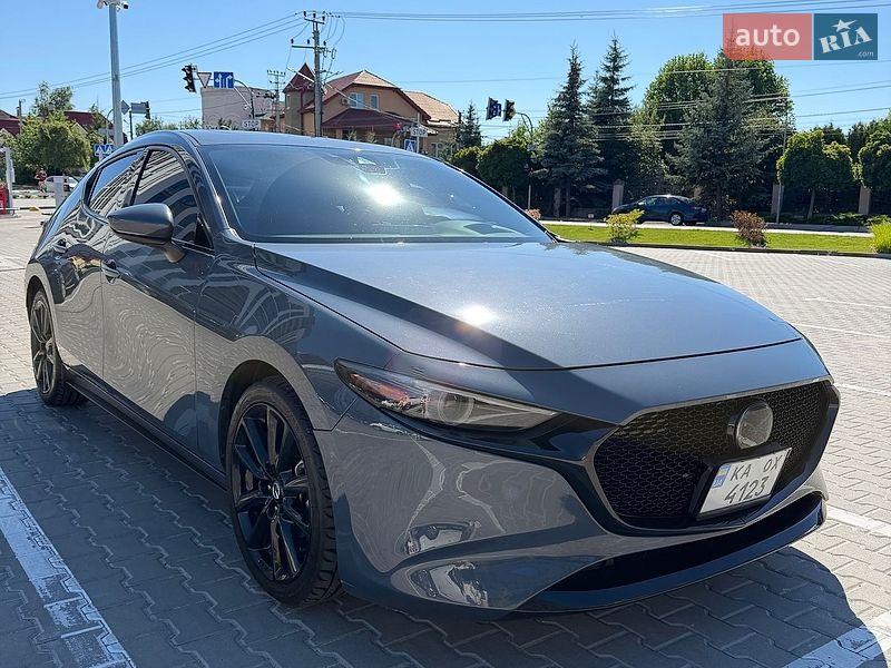 Хэтчбек Mazda 3 2021 в Киеве