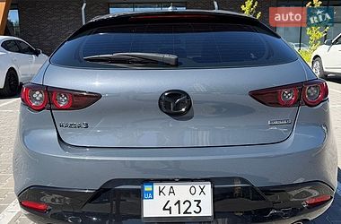 Хэтчбек Mazda 3 2021 в Киеве