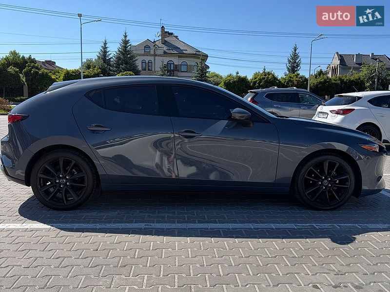 Хэтчбек Mazda 3 2021 в Киеве