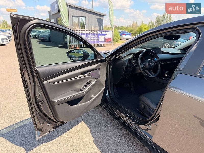 Седан Mazda 3 2019 в Кривому Розі