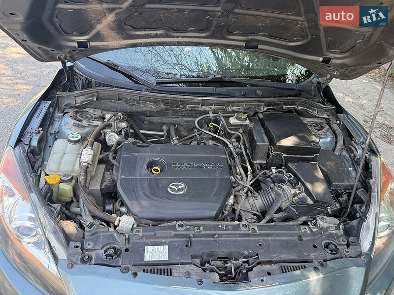 Седан Mazda 3 2012 в Запоріжжі