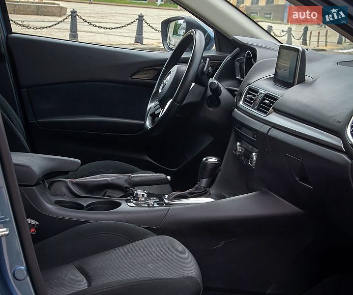 Седан Mazda 3 2015 в Києві фото 3 Седан Mazda 3 2015 в Києві