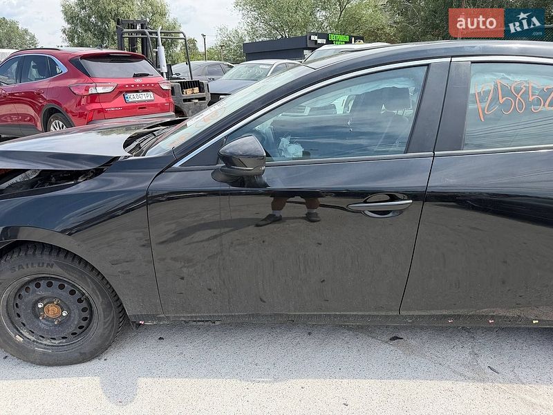Седан Mazda 3 2024 в Києві