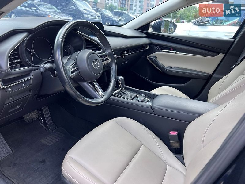 Седан Mazda 3 2018 в Києві