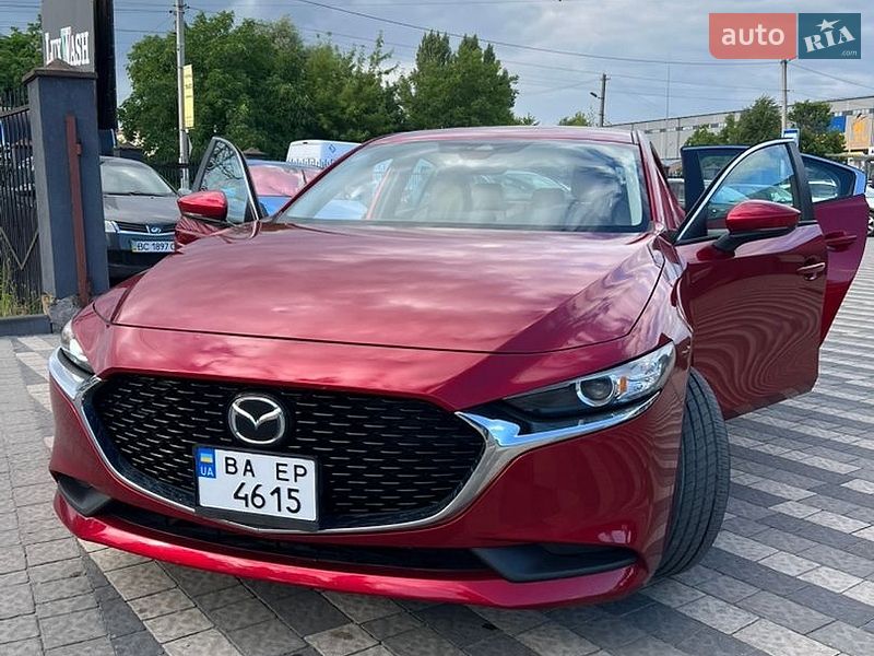 Седан Mazda 3 2019 в Львові