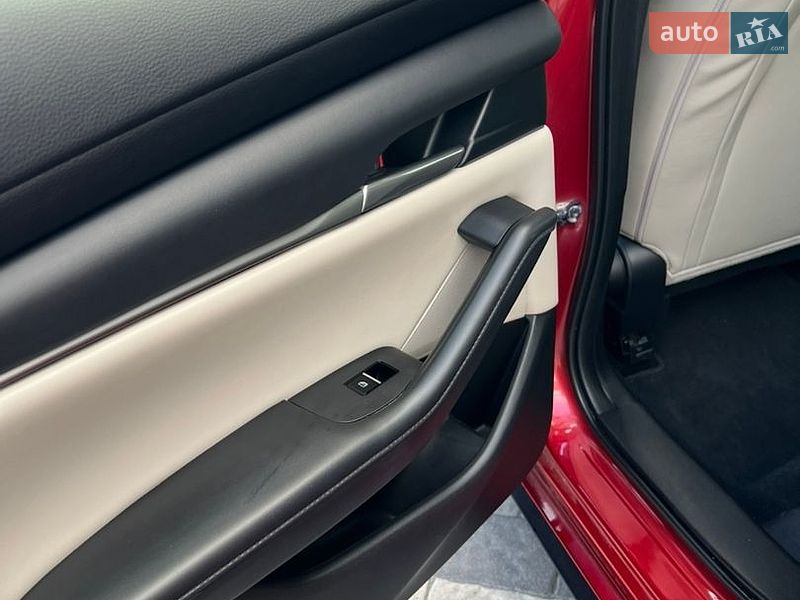 Седан Mazda 3 2019 в Львові