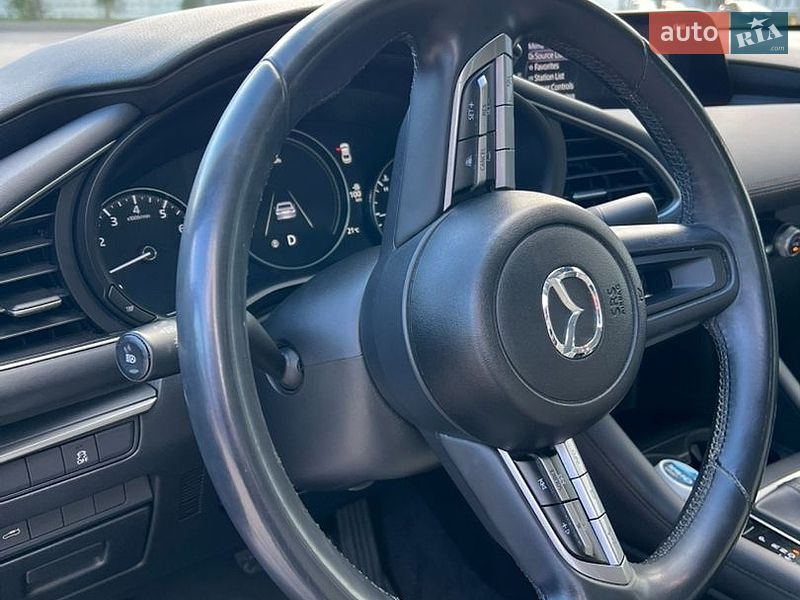 Седан Mazda 3 2019 в Львові