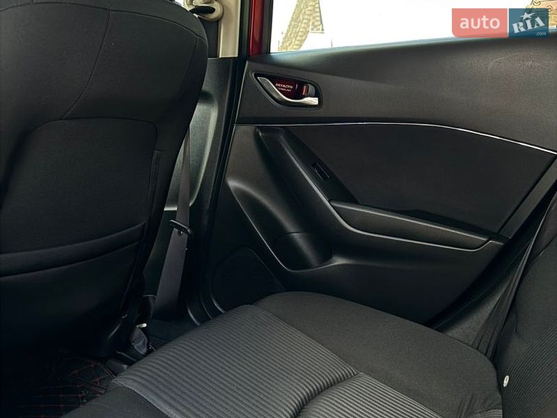 Хетчбек Mazda 3 2014 в Кременці