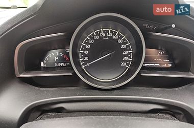 Седан Mazda 3 2016 в Киеве