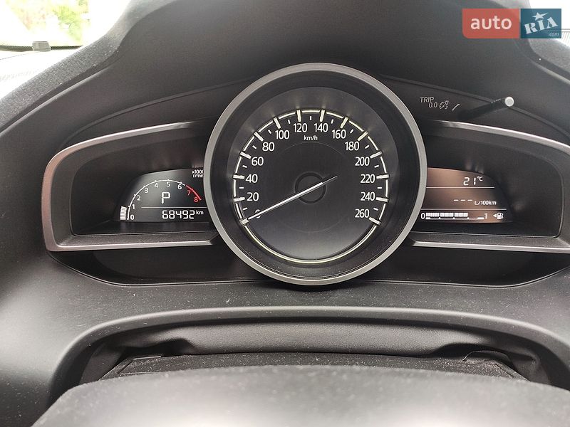 Седан Mazda 3 2016 в Киеве