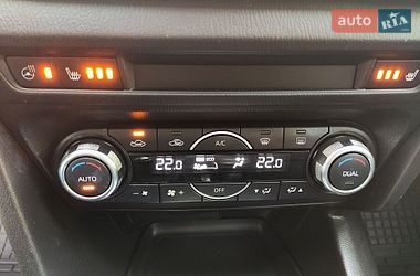 Седан Mazda 3 2016 в Киеве
