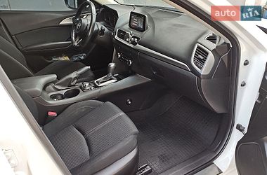 Седан Mazda 3 2016 в Киеве